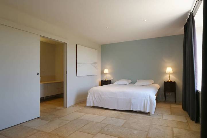 Location de vacances pour 10 personnes, avec piscine et jardin à Ambillou - 2