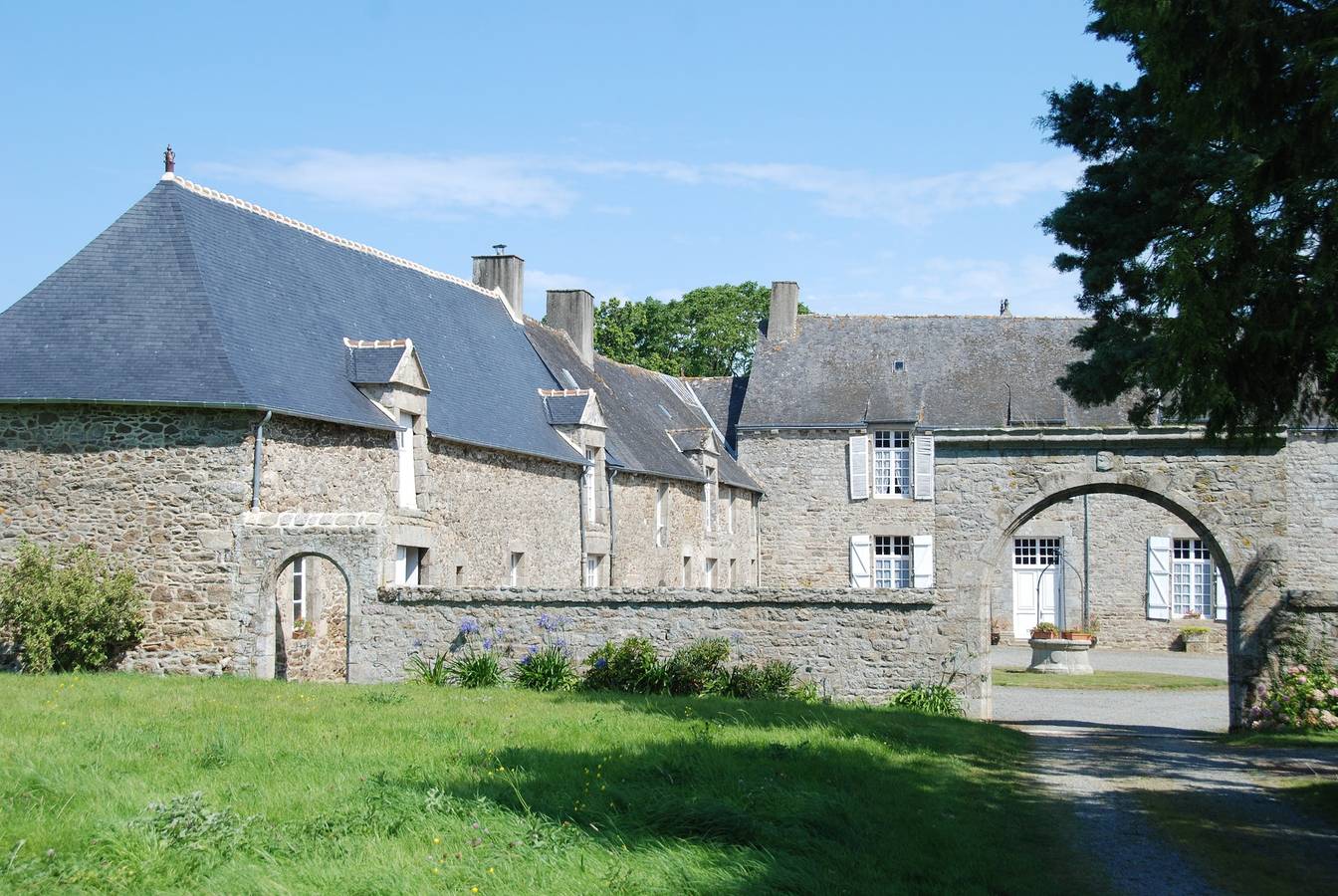 Casa familiar en Jugon-les-Lacs in Jugon-les-Lacs, Región de Dinan