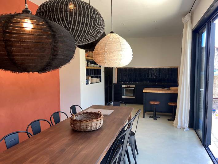 Gîte pour 8 personnes, avec terrasse ainsi que piscine et jardin à La Bâtie-Rolland - 4