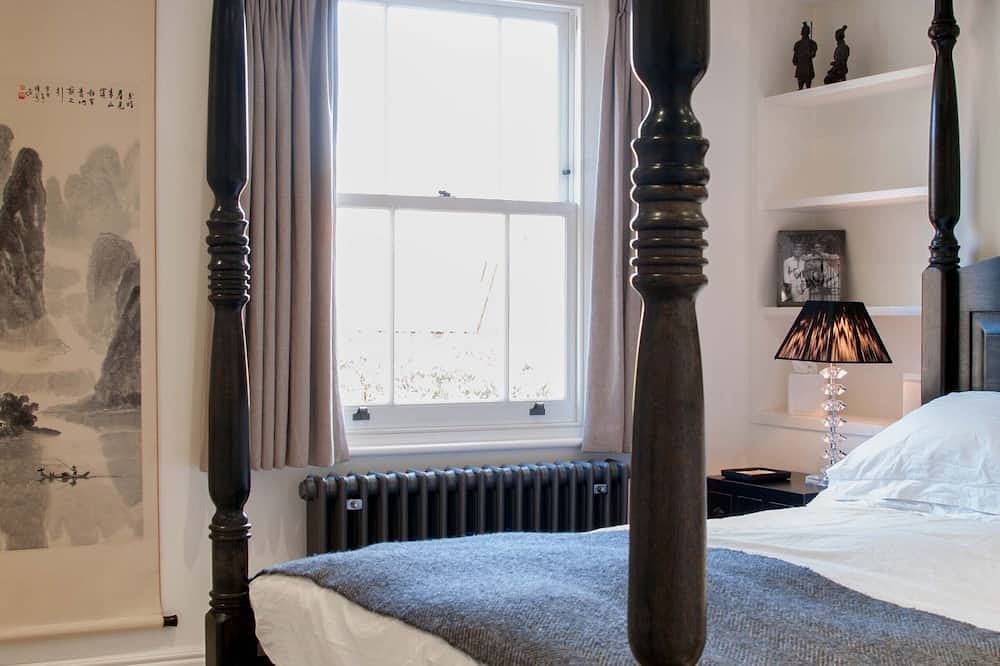 Victorian House in Winslow Conservation Area Sleeps 5 in Buckinghamshire
