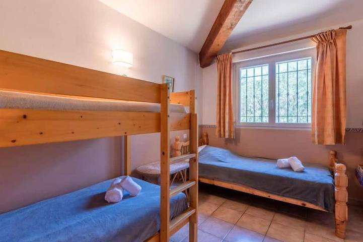 Location de vacances pour 7 personnes, animaux acceptés dans Plage de la Palombaggia - 4