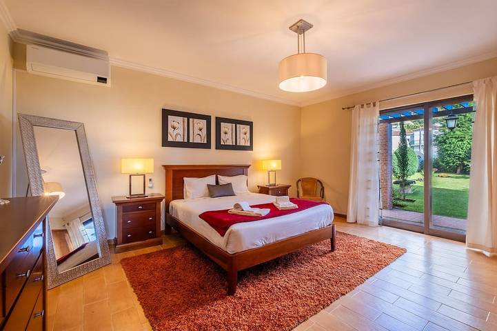 Description in São Miguel Island, Villa Franca Do Campo