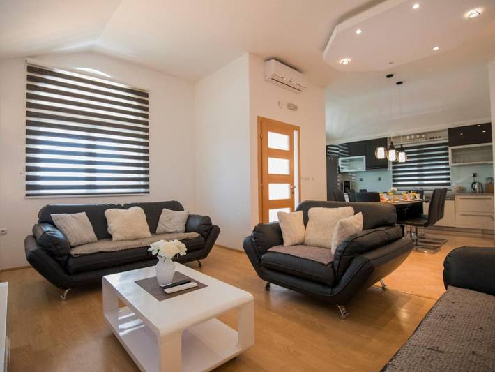 Villa Mia 2 - Six Bedroom Villa with Private Pool in Imotski, Makarska Riviera