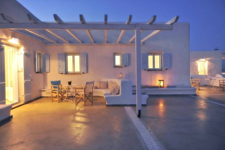 Gîte pour 2 personnes, avec jardin et vue dans Antiparos Ville