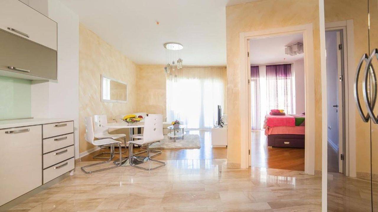 Apartamento vacacional entero, Ferienwohnung für 4 Personen (64 m²) in Budva in Budva, Municipio de Budva