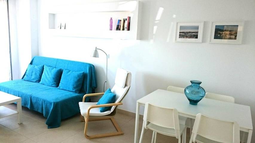 Apartamento para 5 personas, con Balcón y Terraza además de Piscina para niños y Piscina en Garrucha