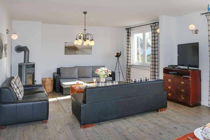 Ferienhaus für 6 Personen, mit Terrasse und Garten sowie Sauna in Groß Zicker