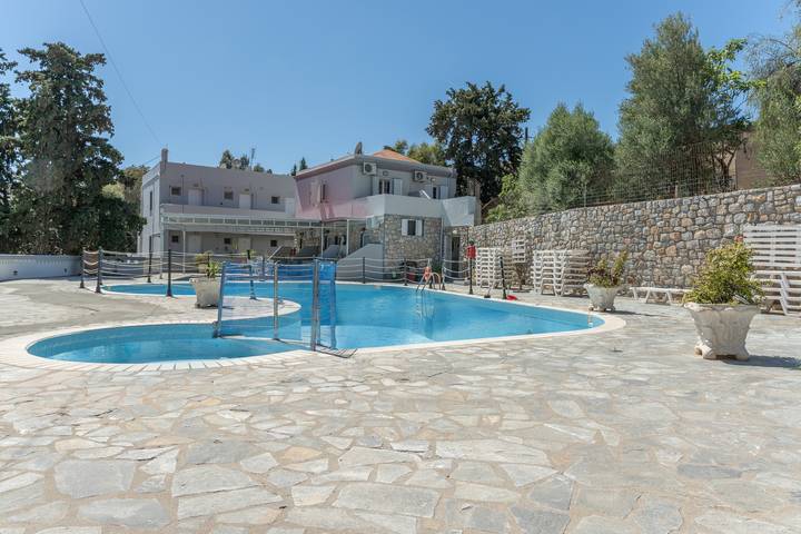 Ganze Wohnung, Ferienwohnung 'No 10' mit Gemeinschaftspool, Wi-Fi und Klimaanlage in Panormos, Kalymnos