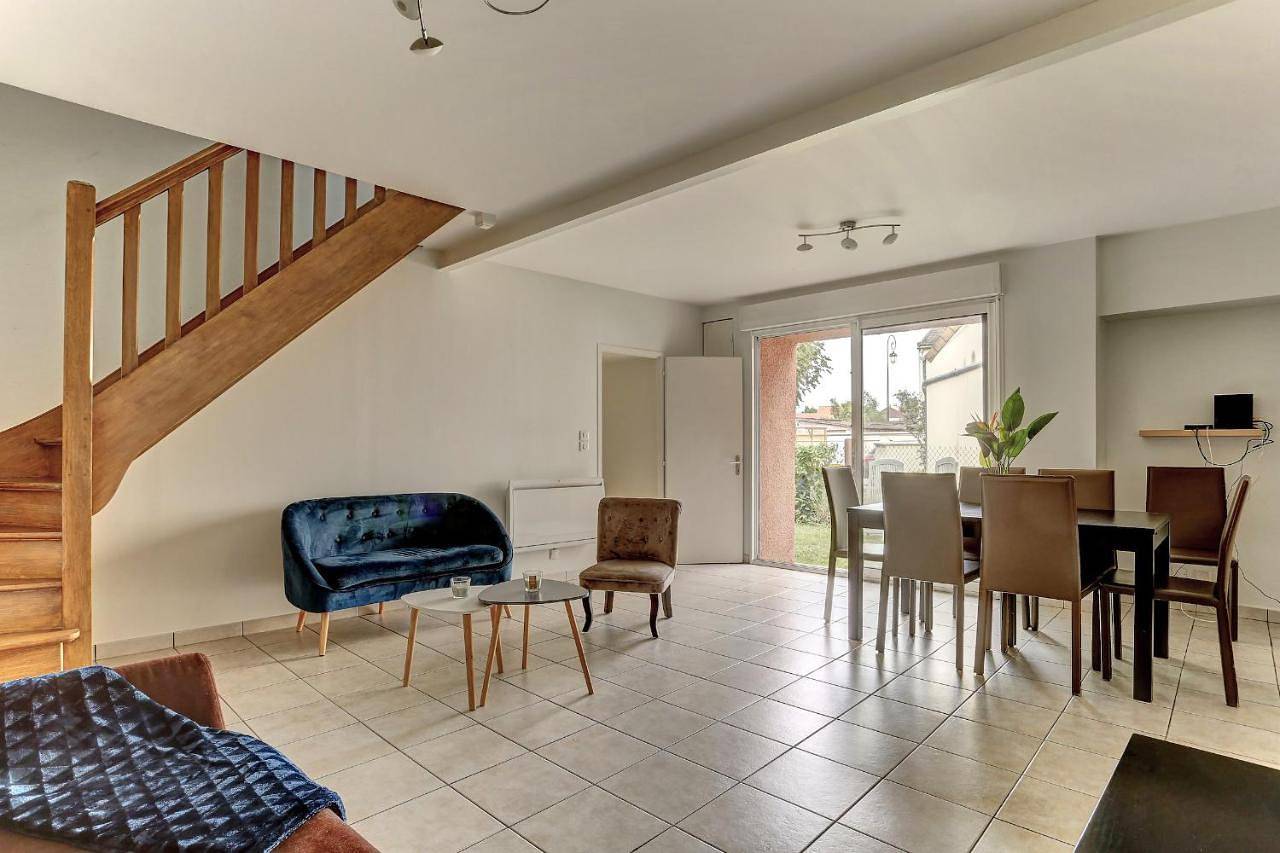 Appartement entier, Three-Bedroom Apartment in Montigny-le-Bretonneux, Yvelines