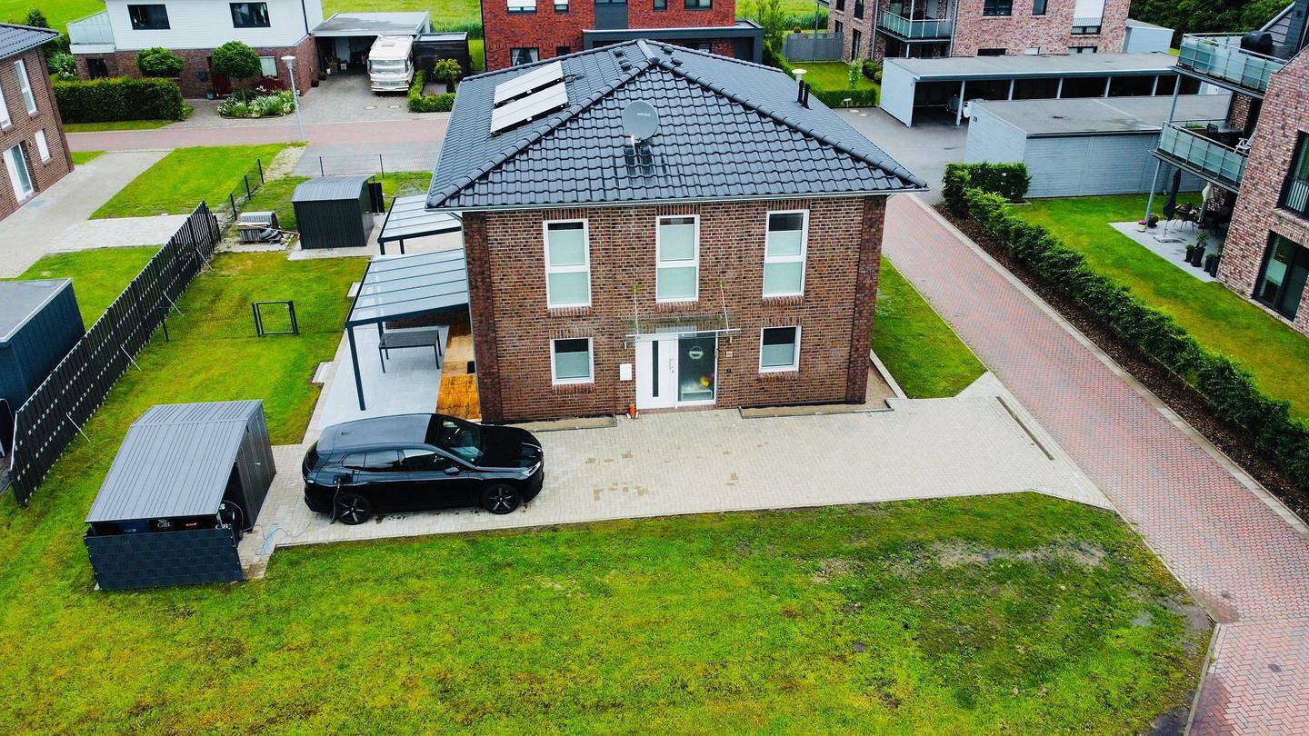 Modernes Ferienhaus in attraktiver Lage in Burhave. Strandnah und zentral. in Burhave, Butjadingen