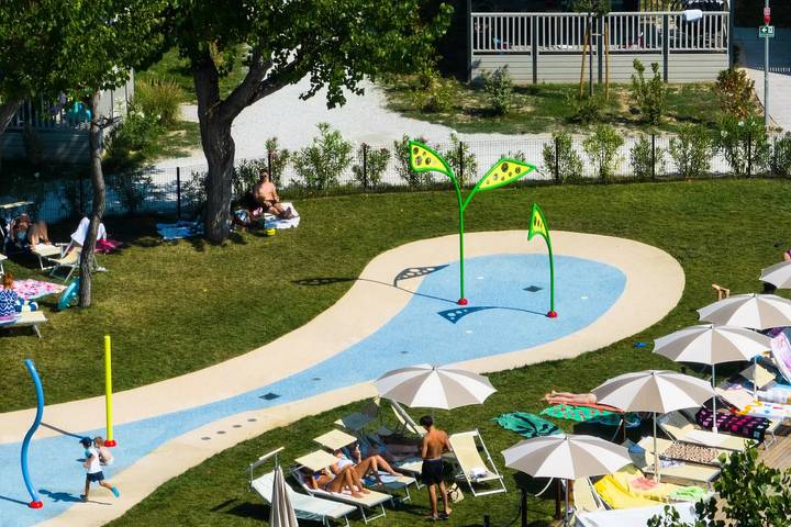 Mobil home pour 6 personnes, avec piscine et terrasse à Rimini - 3