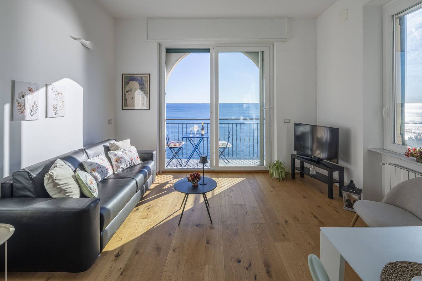 Ganze Wohnung, La Casa di Martina, Amazing Seaview - La Casa di Martina in Ponente (Genova), Genua