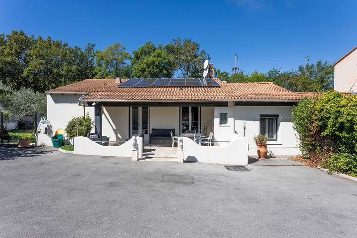 Villa 'Hacienda' met privézwembad, Wi-Fi en airconditioning in Vidauban, Draguignan en omgeving