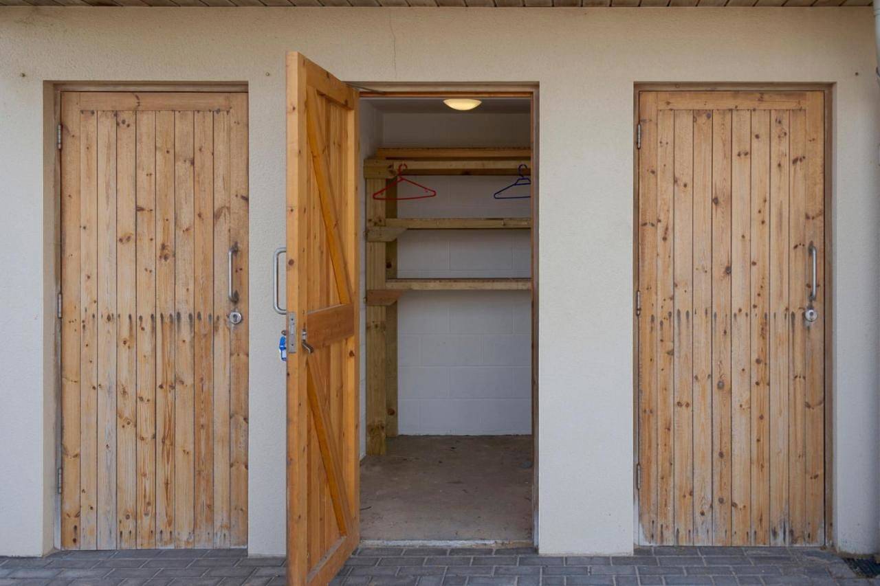Entire apartment, Holiday apartment for 4 people with balcony in Porth, Newquay