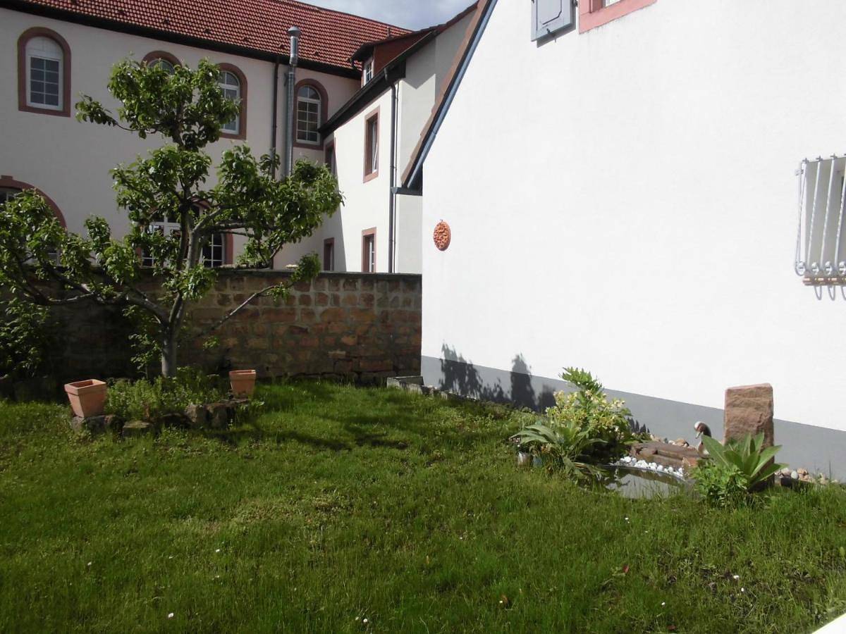 Ganze Wohnung, Aha Apartments Hans & Andrea Nermerich in Landstuhl, Saar-Nahe-Bergland