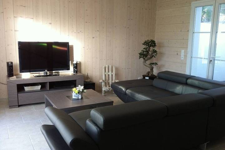 Maison de vacances pour 6 personnes, avec terrasse ainsi que jardin et jacuzzi, animaux acceptés à La Flotte