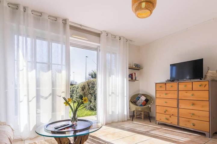 Appartement entier, Charmant Appartement Jardin Sud, Animaux Admis, Parking, Barfleur in Barfleur, Région de Cherbourg