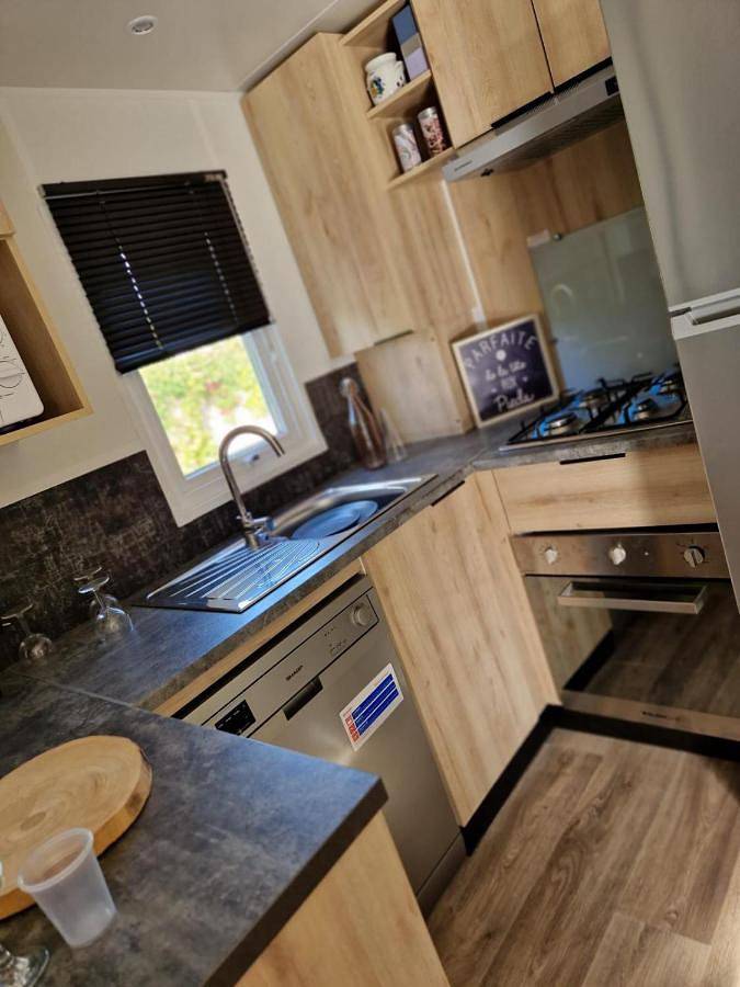 Camping pour 8 personnes, avec jardin ainsi que terrasse et piscine, animaux acceptés à Portiragnes - 3