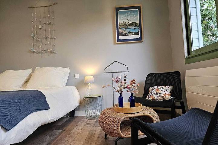 Gîte pour 2 personnes, avec jardin à Angers