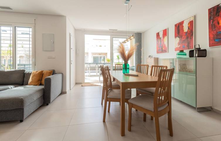 Appartement au bord de la piscine avec parking, terrasse et plage (2km) in Las Calas, Torrevieja