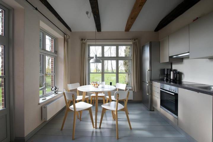 Ferienwohnung für 6 Personen, mit Terrasse und Garten in Neuwesteel