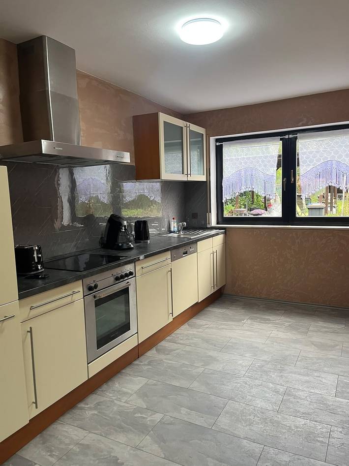 Apartamento entero, Apartamento 'Monteurwohnung An Der Lahn' con terraza privada, jardín compartido y wifi in Dausenau, Lahn-Taunus
