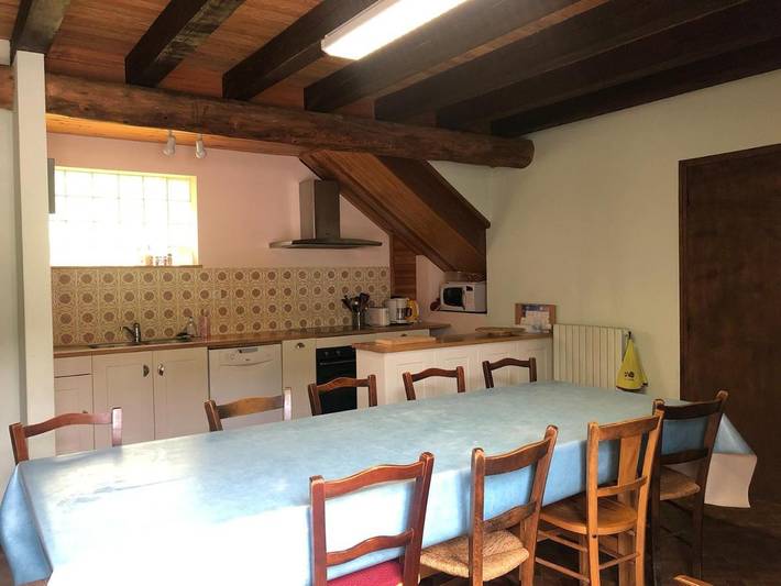 Location de vacances pour 8 personnes, avec terrasse ainsi que vue et jardin à Vielle-Louron - 2