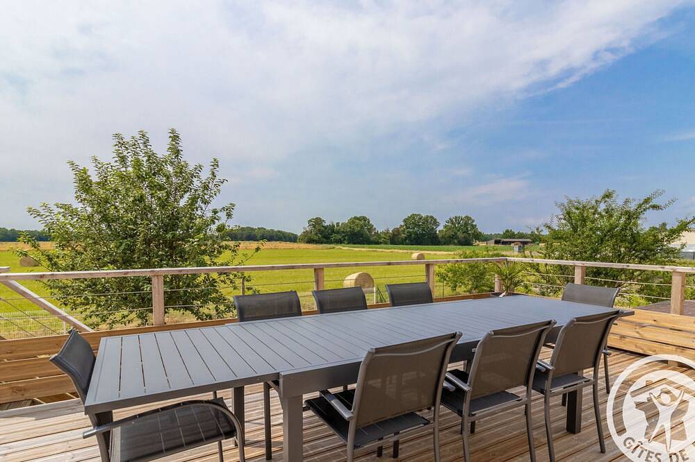 Gîte rénové 2023 avec terrasse, proche Zoo de La Flèche, idéal motards, 6 pers, wifi, parking sécurisé in Méon, Vallée de la Loire