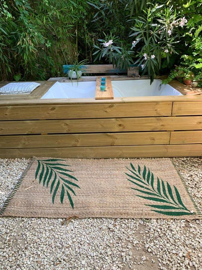 Tente pour 2 personnes, avec jardin et vue, animaux acceptés dans les Bouches-du-Rhône - 2