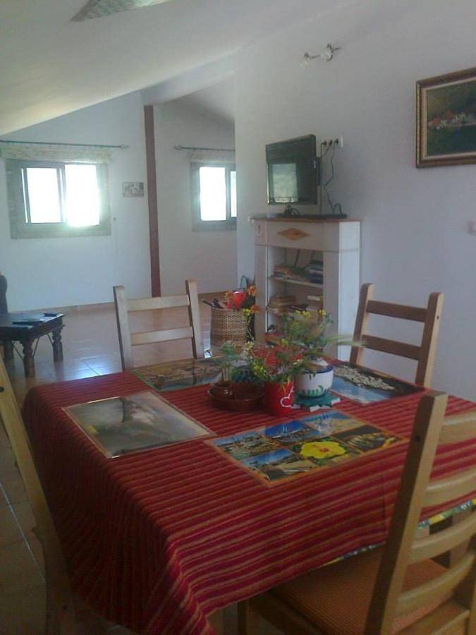 Chalet para 4 personas, con vistas además de piscina y jardín, Se admiten mascotas en Loja - 2