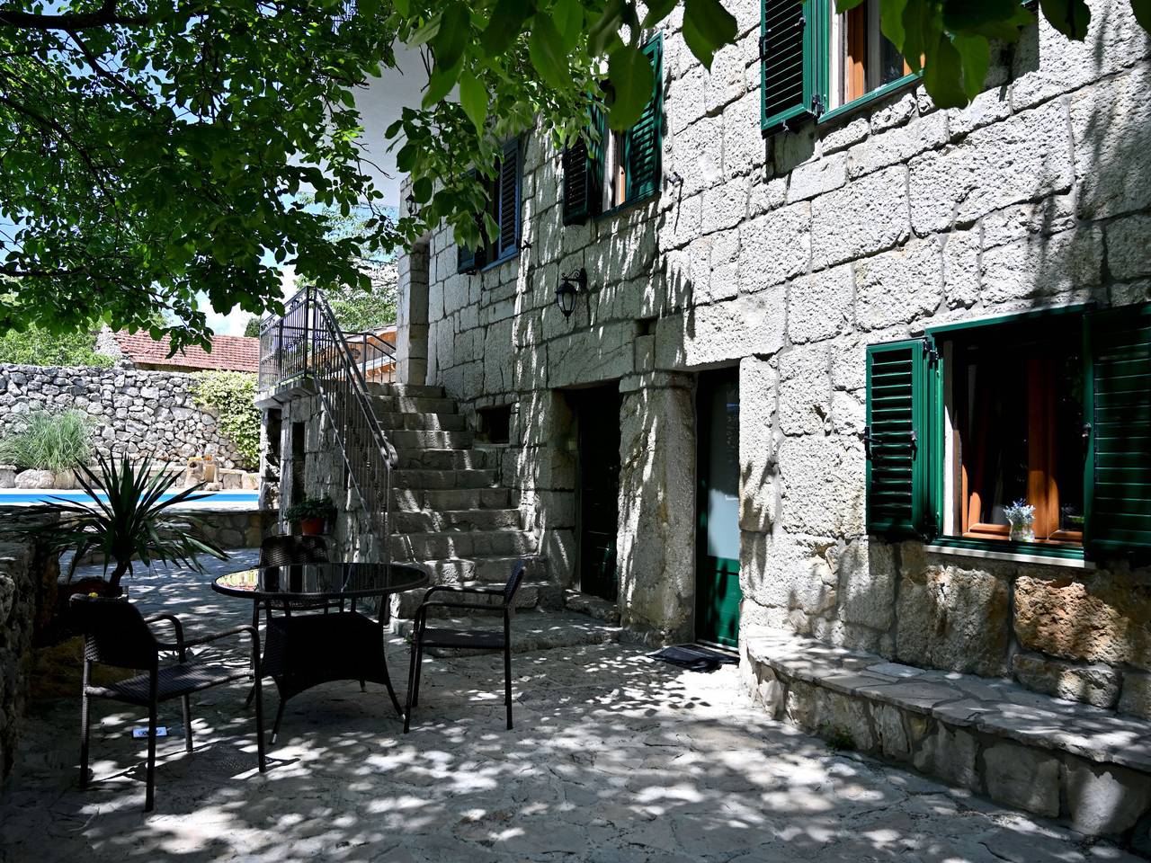 Markanovi Dvori in Imotski, Makarska Riviera