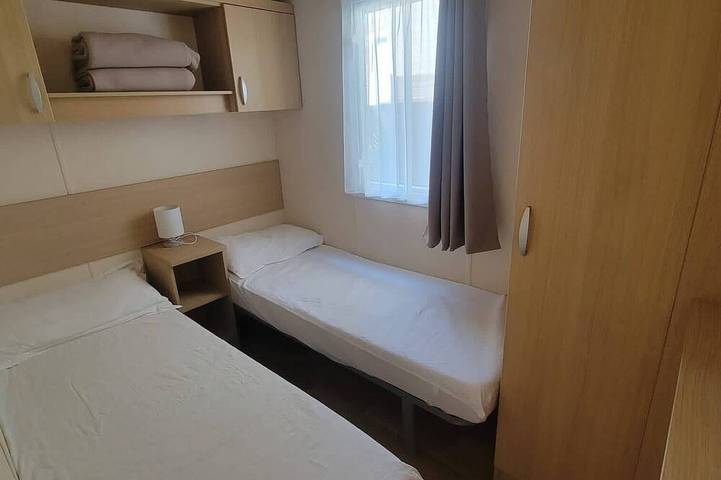 Camping pour 8 personnes à La Londe-les-Maures - 4