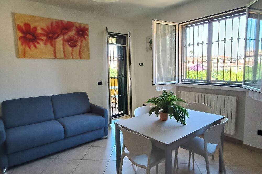 Ganze Wohnung, Diano Marina 500 mt vom Meer u. Stadtzentrum,im Grün des Parks Le Giaiette in Diano Marina, Diano Marina Gemeinde