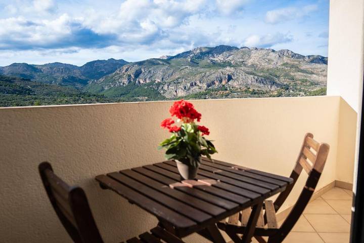 Apartamento de vacaciones para 4 personas, con piscina además de vistas y jardín en Valle de Guadalest - 3