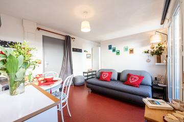 Gîte pour 4 personnes, avec balcon et piscine à Saint-Laurent-en-Grandvaux