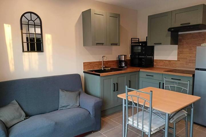 Location de vacances pour 2 personnes, avec terrasse à Villemoustaussou