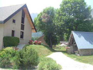 Gîte pour 4 personnes, avec jardin, animaux acceptés à Gresse-en-Vercors