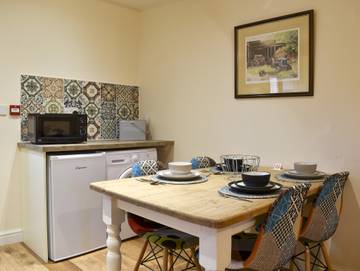 Cottage for 4 People in Staffordshire, West Midlands, Photo 4