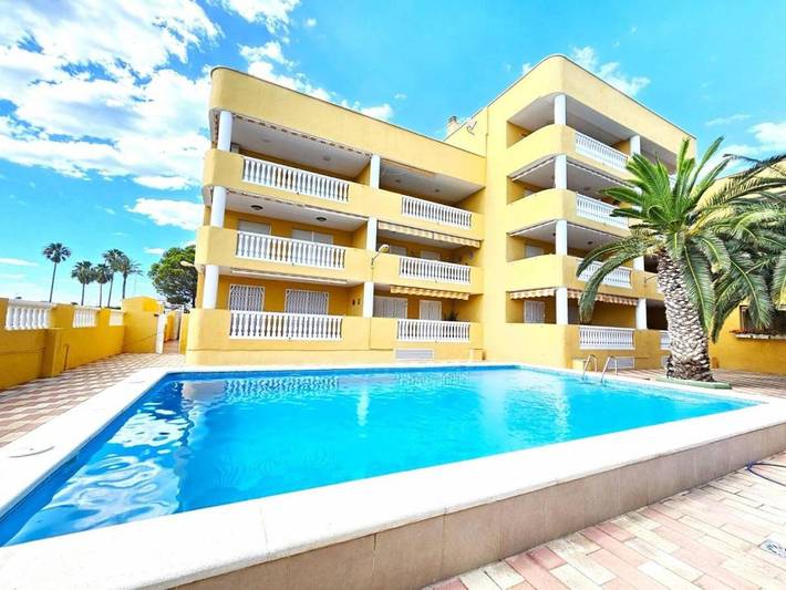 Apartamento para 6 personas, con jardín además de vistas y piscina, Se admiten mascotas en Sueca