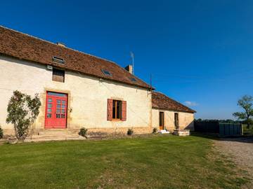 Gîte pour 10 personnes, avec jardin à Cluis