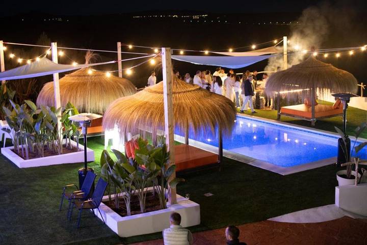 Chalet para 8 personas, con piscina - 1