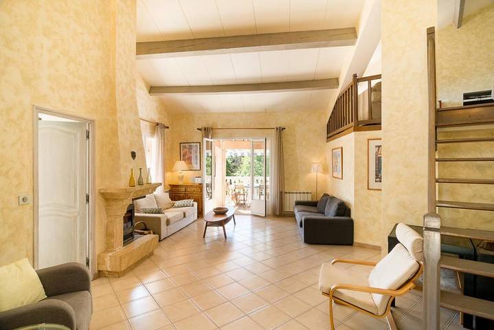 Location de vacances pour 12 personnes, avec piscine ainsi que vue et jardin à Saint-Martin-de-Londres - 3