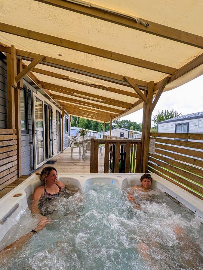 Location de vacances pour 6 personnes, avec terrasse et piscine, animaux acceptés à Matignon - 3