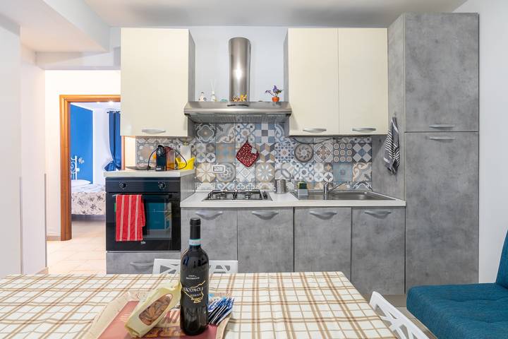 Ganze Wohnung, Apartment 'Milu' mit Poolblick, Wlan und Klimaanlage in Arenella, Syrakus