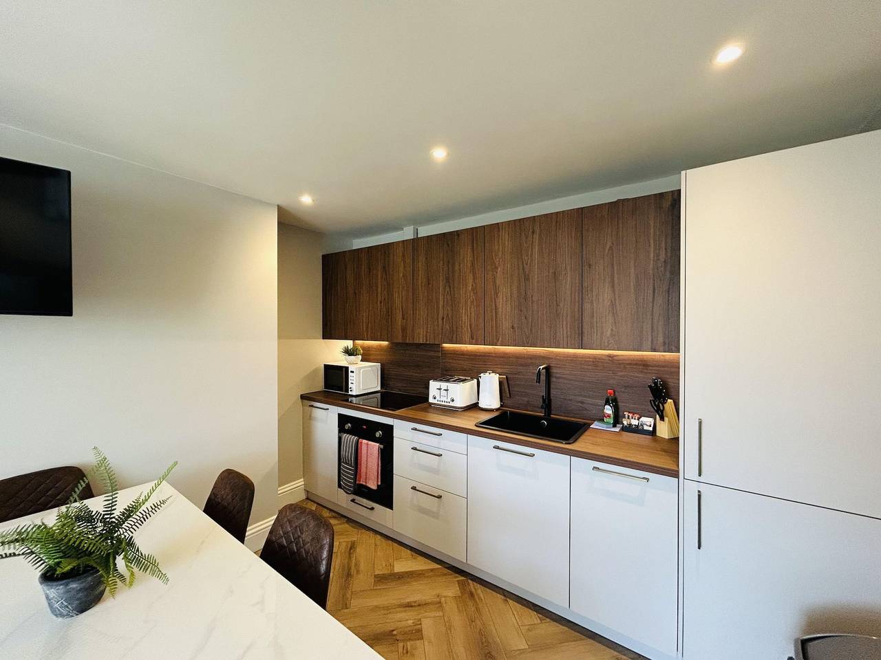 Entire apartment, Hove Alone 5 | Top Floor | By My Getaways in Hove, Brighton