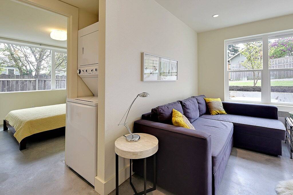 Ganze Wohnung, Neue, moderne, grüne und durchdachte Leed-zertifizierte, solarbetriebene Wohnung in Seattle, King County