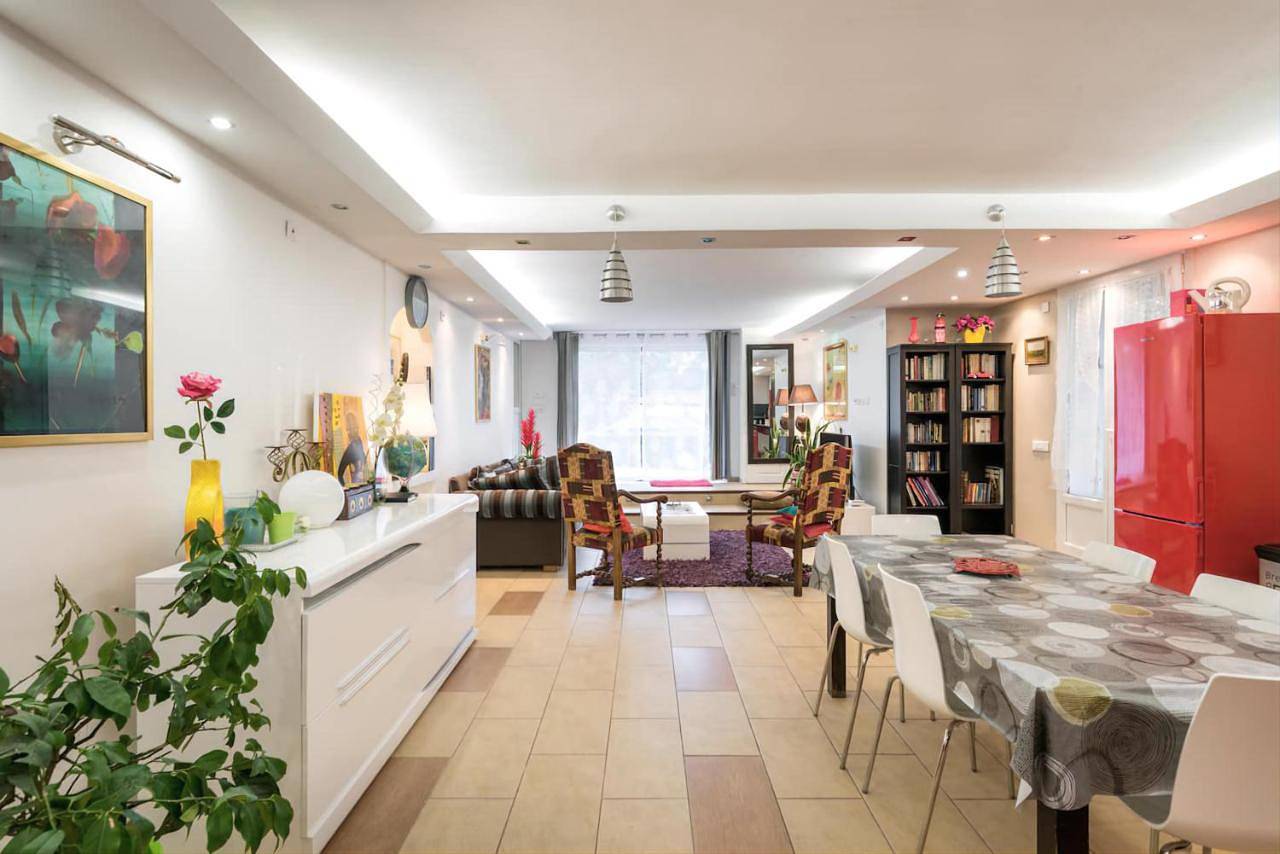 Appartement entier, Appartement Indépendant en maison à 15 Min de Lyon in Saint-Symphorien-d'Ozon, Lyon et ses environs