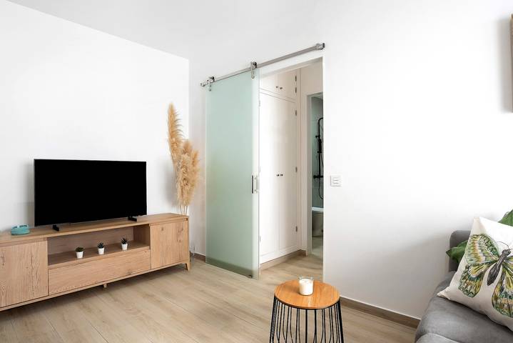 Entire apartment, Central Holiday Apartment “Apartamento María Conil Bajo” with Air-Conditioning in Conil de la Frontera, Costa de la Luz