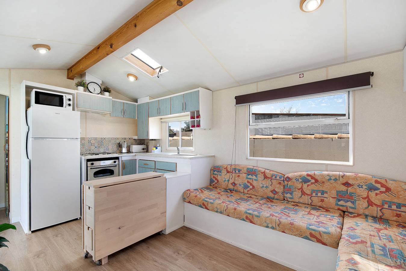 Casa de vacaciones 'Villa Roulotte' con piscina compartida, jardín compartido y Wi-Fi in Chiclana de la Frontera, Costa de la Luz