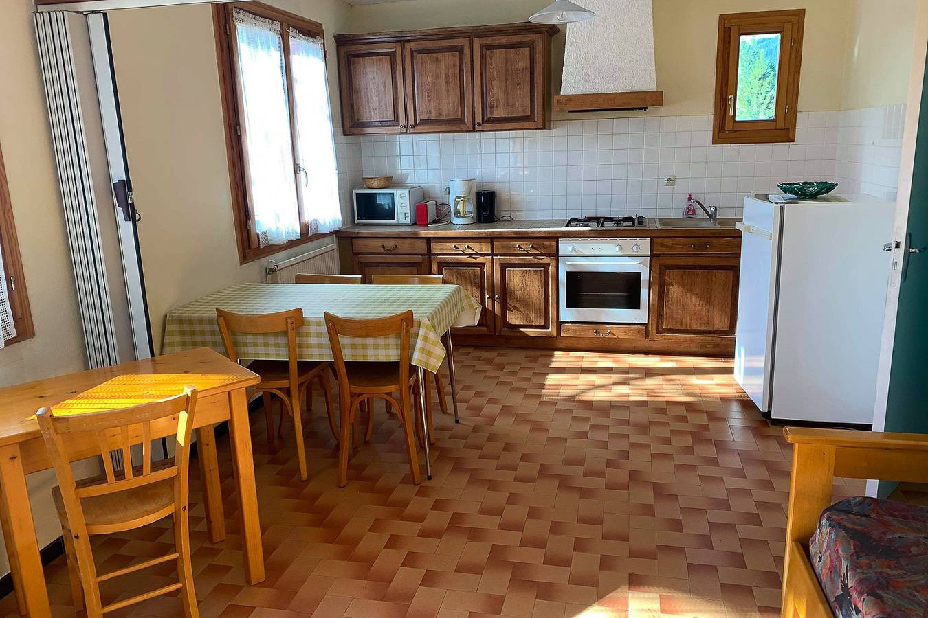 Gîte confortable avec parking, jardin et grill - près des remontées mécaniques et du restaurant in Corrençon-en-Vercors, Parc naturel régional du Vercors